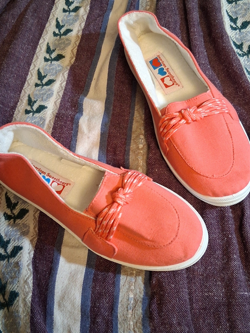American Sweetheart Coral Slip-On Canvas Loafers for Women 7 Rose Pink 260822